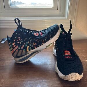 Nike LeBron 17 James Gang 2020 Black Multicolored Air Sneakers Size 4 Youth